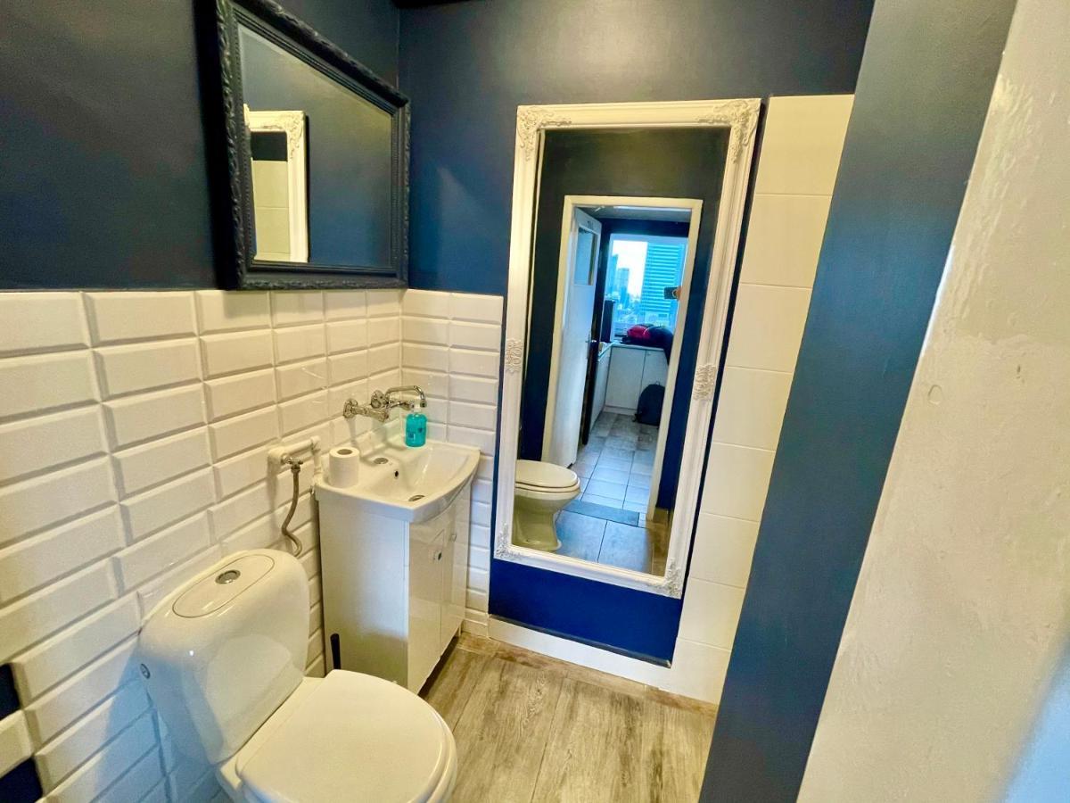 Super Apartament Blue Scisle Centrum Dwie Linie Metra Netflix Wifi 300 Mbs Panorama Miasta Warszawa Exteriör bild